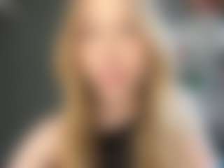 Live cam show with LaraeThurrell - Landingstrip on slutload