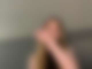 LaraeThurrell's Live Sex Cam Show