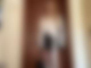 LaraeThurrell's Live Sex Cam Show