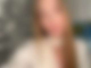 LaraeThurrell's Live Sex Cam Show