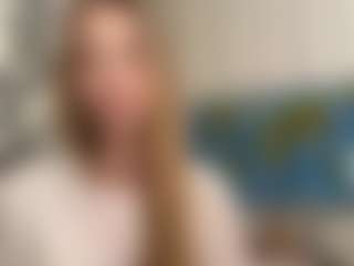 LaraeThurrell's Live Sex Cam Show