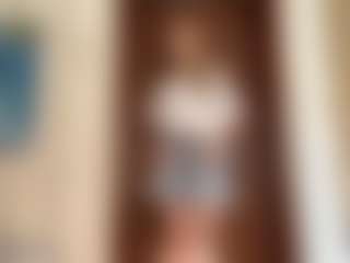 LaraeThurrell's Live Sex Cam Show