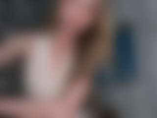 LaraeThurrell's Live Sex Cam Show