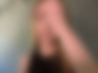 LaraeThurrell's Live Sex Cam Show