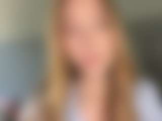 LaraeThurrell's Live Sex Cam Show