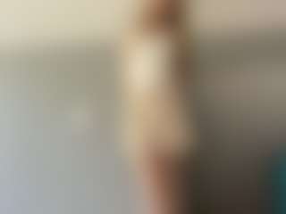LaraeThurrell's Live Sex Cam Show