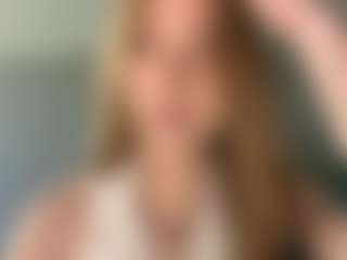 LaraeThurrell's Live Sex Cam Show