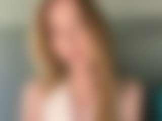 LaraeThurrell's Live Sex Cam Show