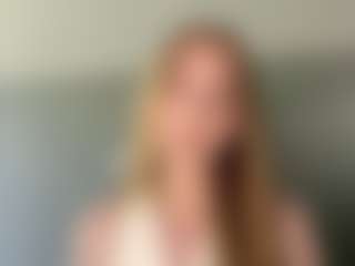 LaraeThurrell's Live Sex Cam Show