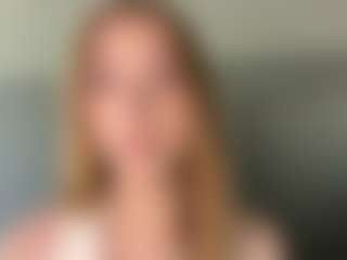 LaraeThurrell's Live Sex Cam Show