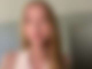 LaraeThurrell's Live Sex Cam Show