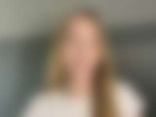 LaraeThurrell's Live Sex Cam Show