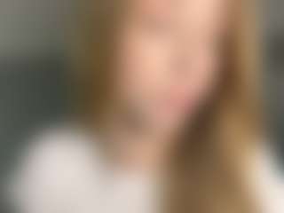 LaraeThurrell's Live Sex Cam Show