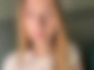 LaraeThurrell's Live Sex Cam Show