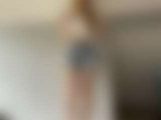 LaraeThurrell's Live Sex Cam Show