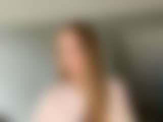 LaraeThurrell's Live Sex Cam Show