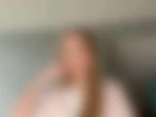 LaraeThurrell's Live Sex Cam Show