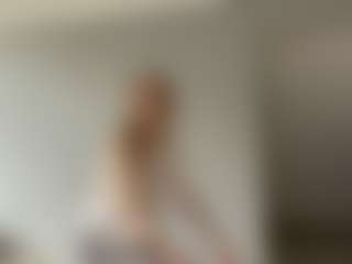 LaraeThurrell's Live Sex Cam Show