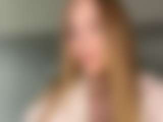 LaraeThurrell's Live Sex Cam Show