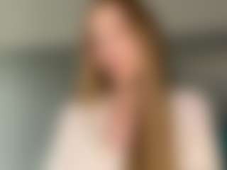 LaraeThurrell's Live Sex Cam Show