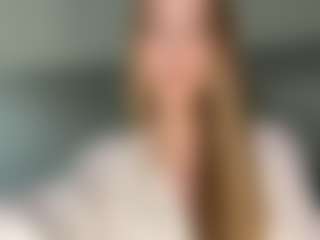 LaraeThurrell's Live Sex Cam Show