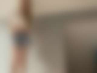 LaraeThurrell's Live Sex Cam Show