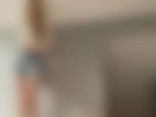 LaraeThurrell's Live Sex Cam Show