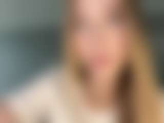 LaraeThurrell's Live Sex Cam Show