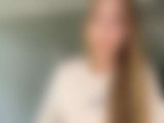 LaraeThurrell's Live Sex Cam Show