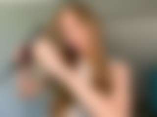 Live cam show with LaraeThurrell - Blue Eyes on SinfulBabes