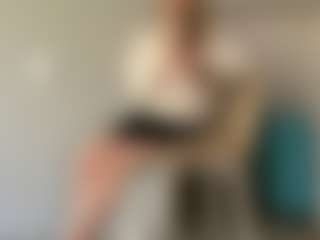 Live cam show with LaraeThurrell - Drinking on Sex Cam Show