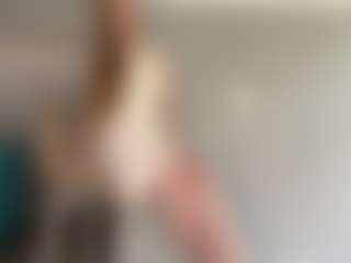 Live cam show with LaraeThurrell - Joi on Gym Cam Girls