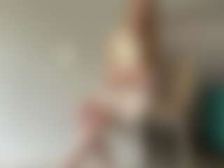 LaraeThurrell's Live Sex Cam Show