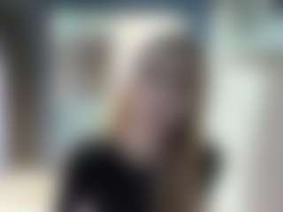 Live cam show with LaraeThurrell - Nipple Piercings on camwithhim.com
