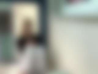 Live cam show with LaraeThurrell - Solo on CamClone