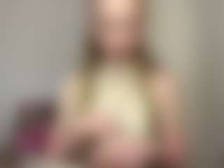 LaraeThurrell's Live Sex Cam Show