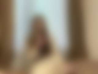 LaraeThurrell's Live Sex Cam Show