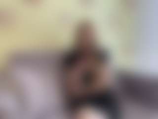 Live cam show with LaraeThurrell - Cute on Free Soda