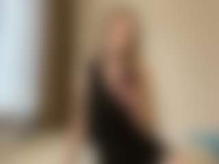 Live cam show with LaraeThurrell - Oil on Fling VIP Chat