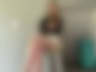 LaraeThurrell's Live Sex Cam Show
