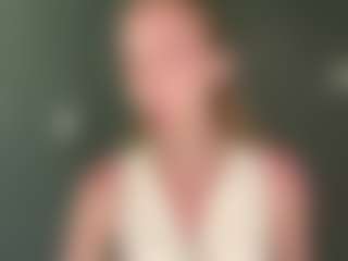 LaraeThurrell's Live Sex Cam Show