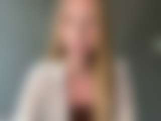 Live cam show with LaraeThurrell - Role Play on Soda Cam