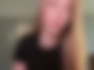 Live cam show with LaraeThurrell - Role Play on xDating