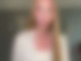 Live cam show with LaraeThurrell - Joi on https://playwithruby.com