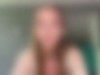 Live cam show with LaraeThurrell - Role Play on Big Tits