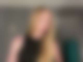 Live cam show with LaraeThurrell - Solo on Camsoda
