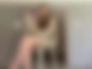 Live cam show with LaraeThurrell - Blue Eyes on Camsoda