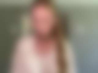 LaraeThurrell's Live Sex Cam Show