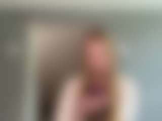 LaraeThurrell's Live Sex Cam Show