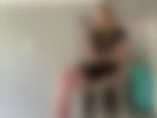 Live cam show with LaraeThurrell - Cute on Camsoda